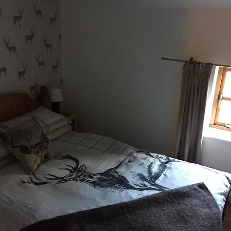 Lodge At Lochside Bridgend of Lintrathen Экстерьер фото