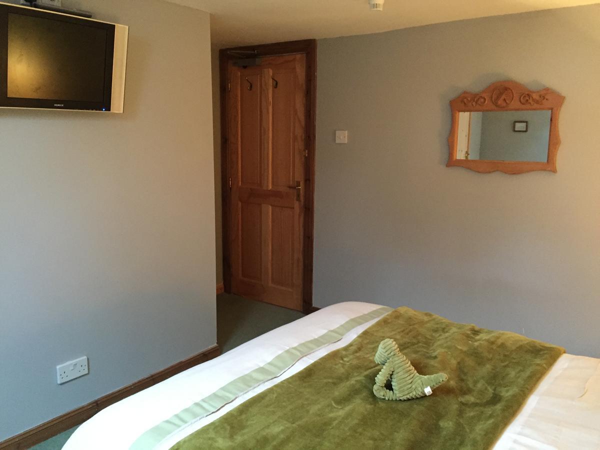 Lodge At Lochside Bridgend of Lintrathen Экстерьер фото